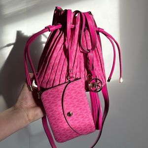 Michael Kors Willa XS Tote Wild Berry Pink
